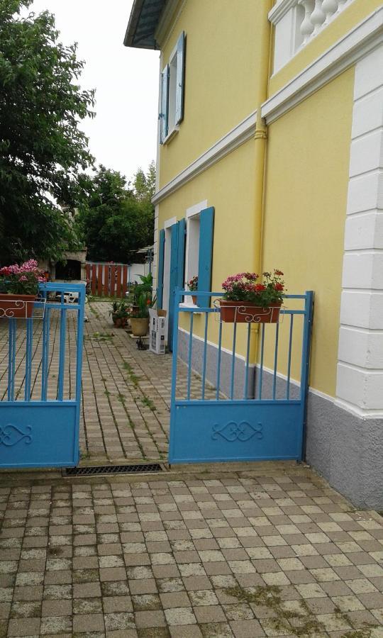 Les Tournesols Apartment Lunel-Viel Exterior photo
